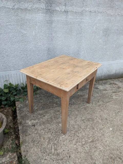 Low farmhouse table