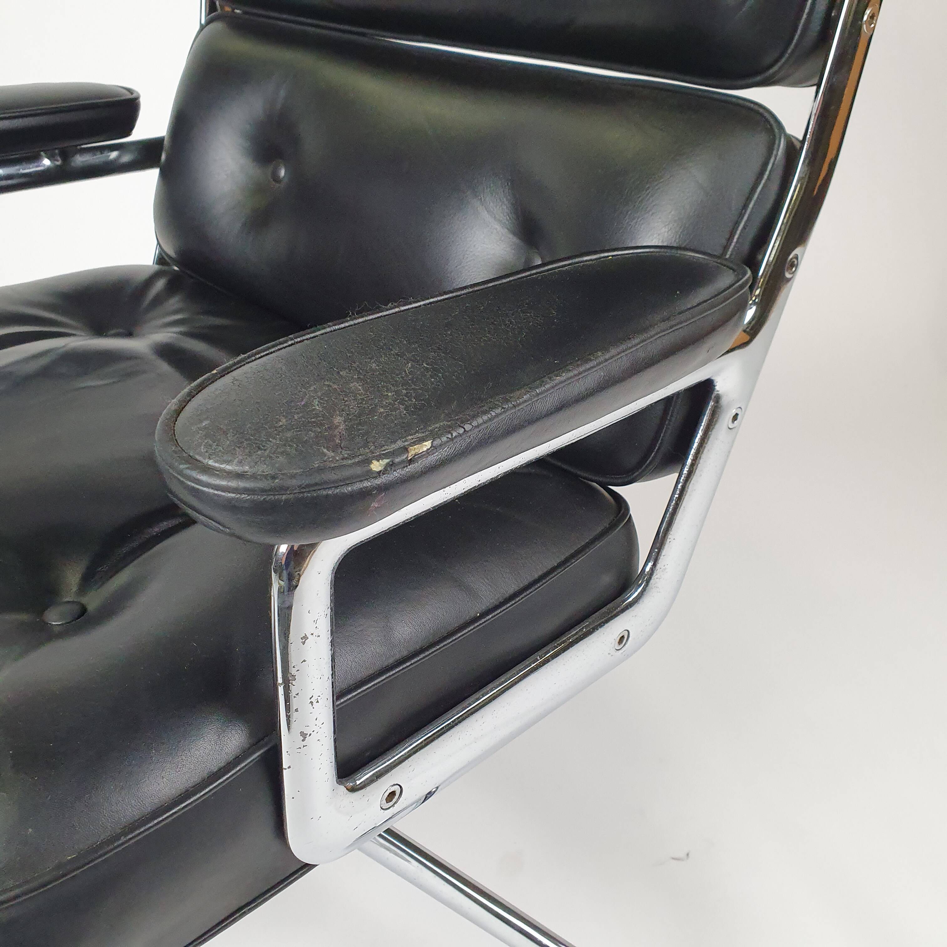 Mid Century ES104 Lobby chair by Charles and Ray Eames for Vitra, 1960s