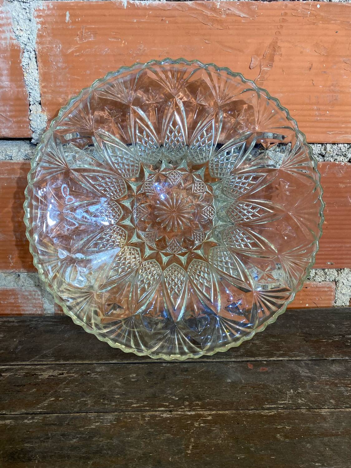 Coupe À Fruits Plat Ancien Verre Moulé & Taillé Vintage