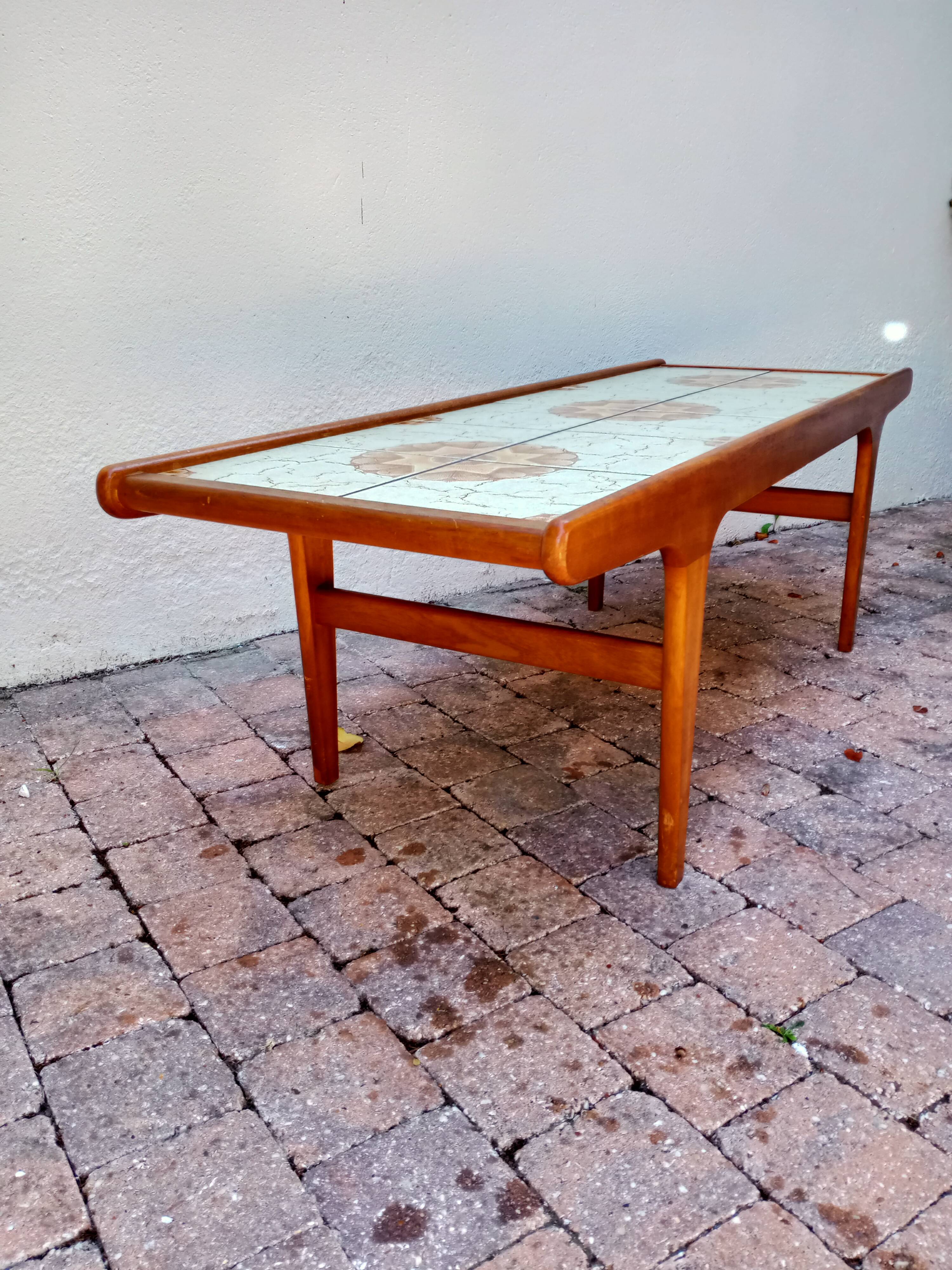 Ceramic vintage coffee table