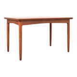 Mid-Century Danish Teak Extendable Dining Table, 1960s.