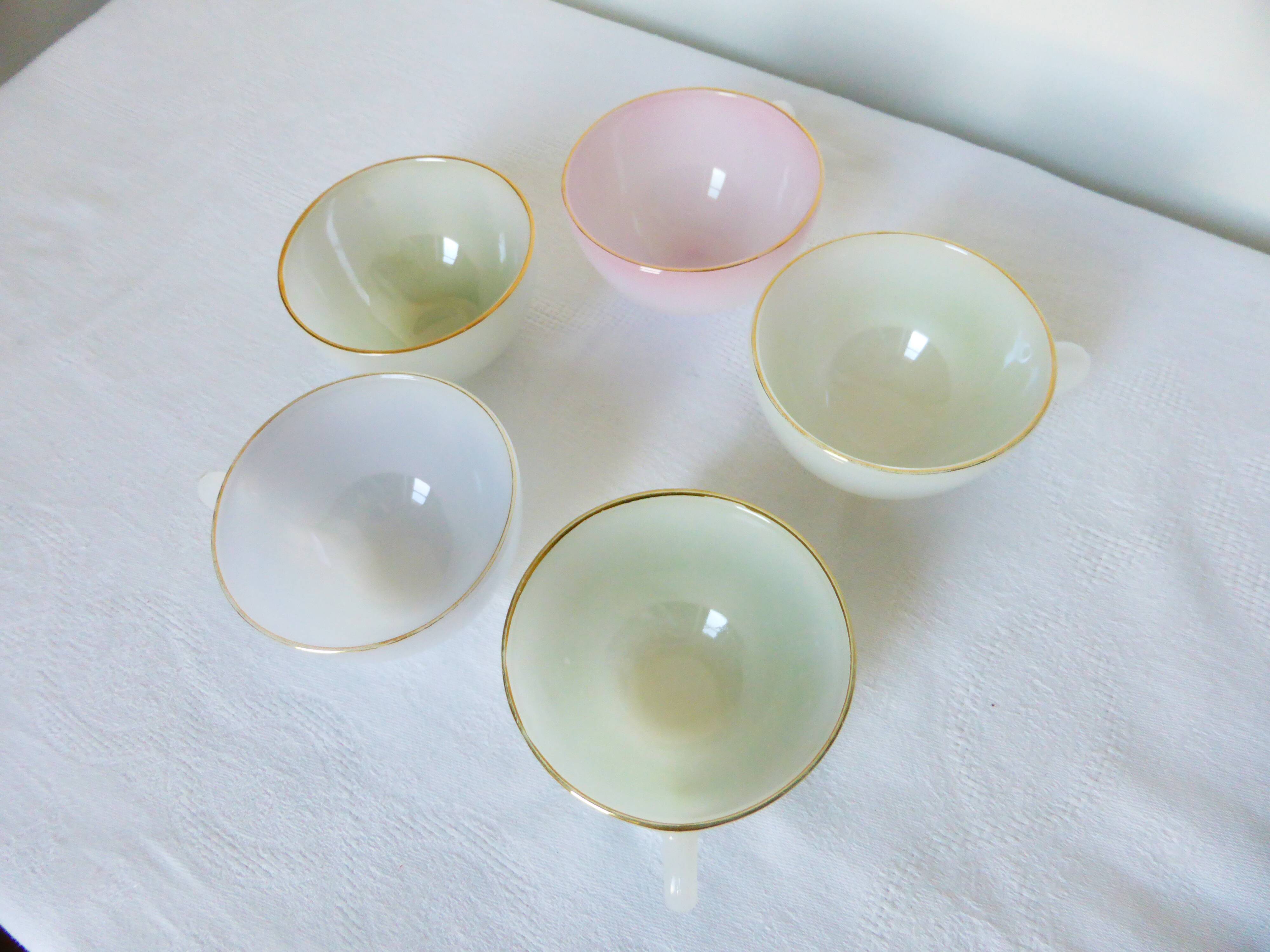 5 tasses harlequin vintage en arcopal 210185