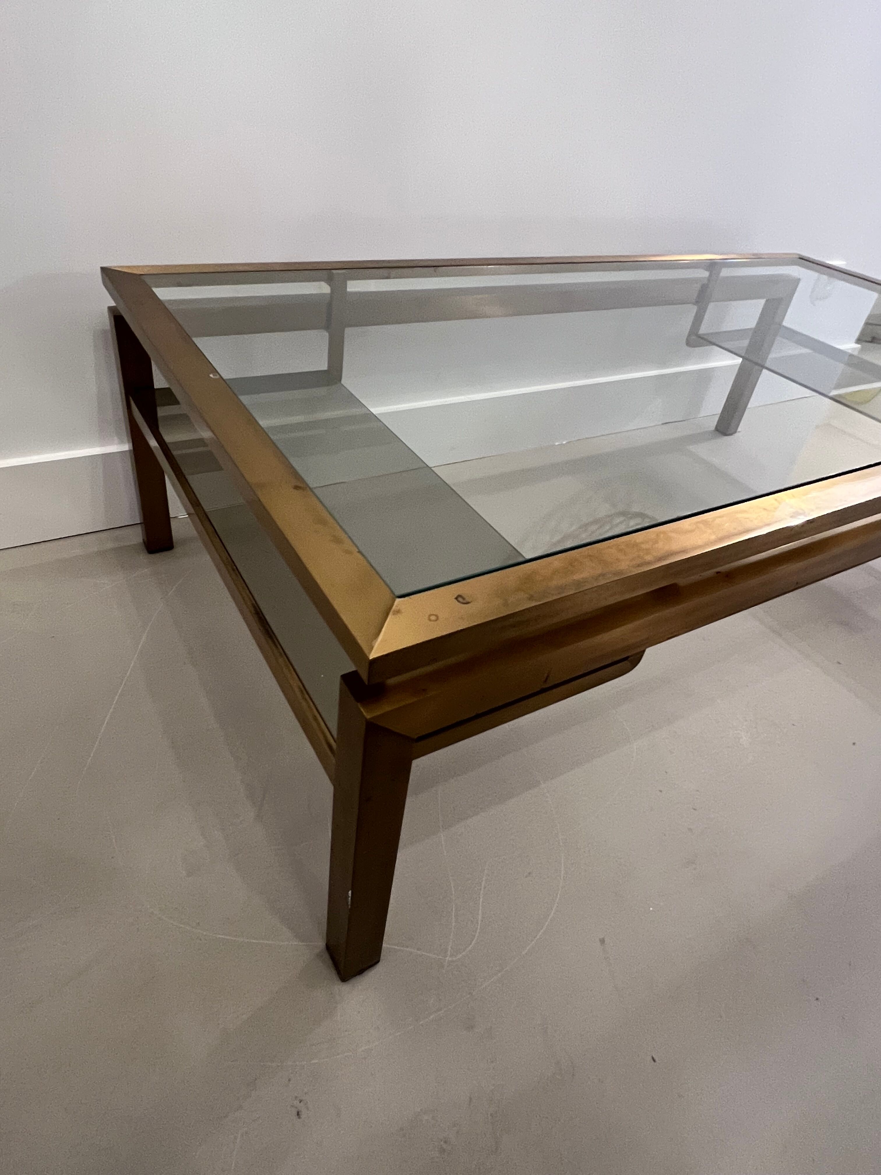 Table basse doré Guy Lefevre pour la maison Jansen