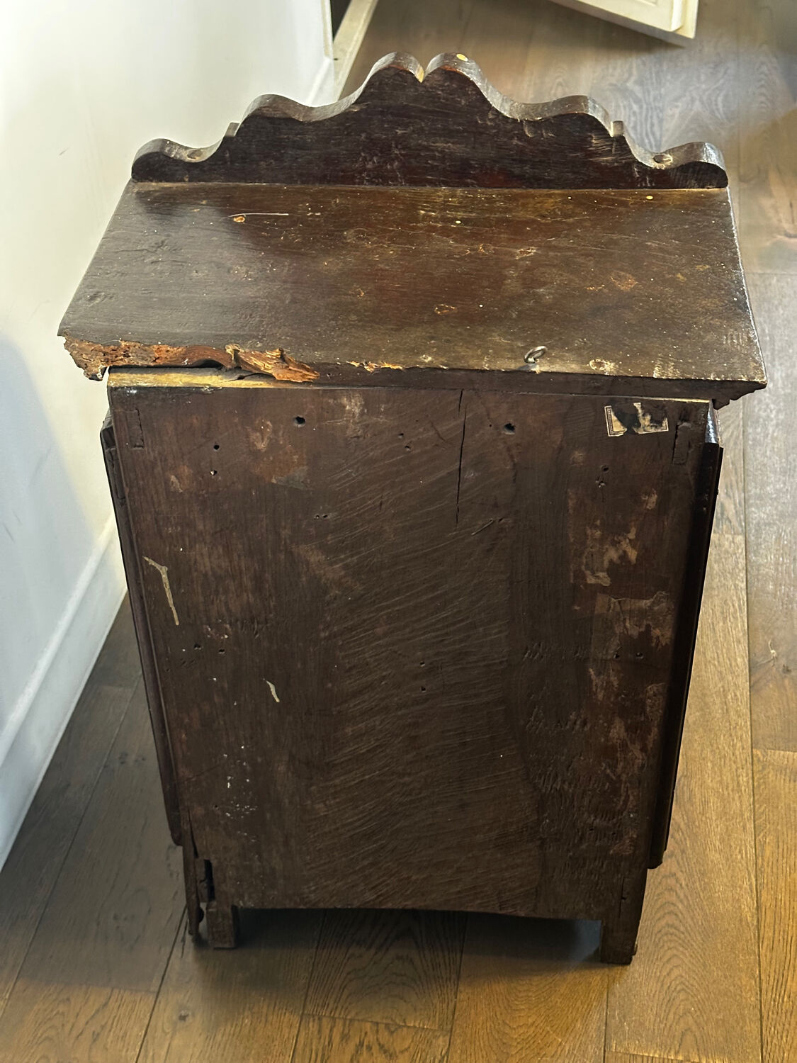 Antique display cabinet in carved wood – Louis XV style – 19th century