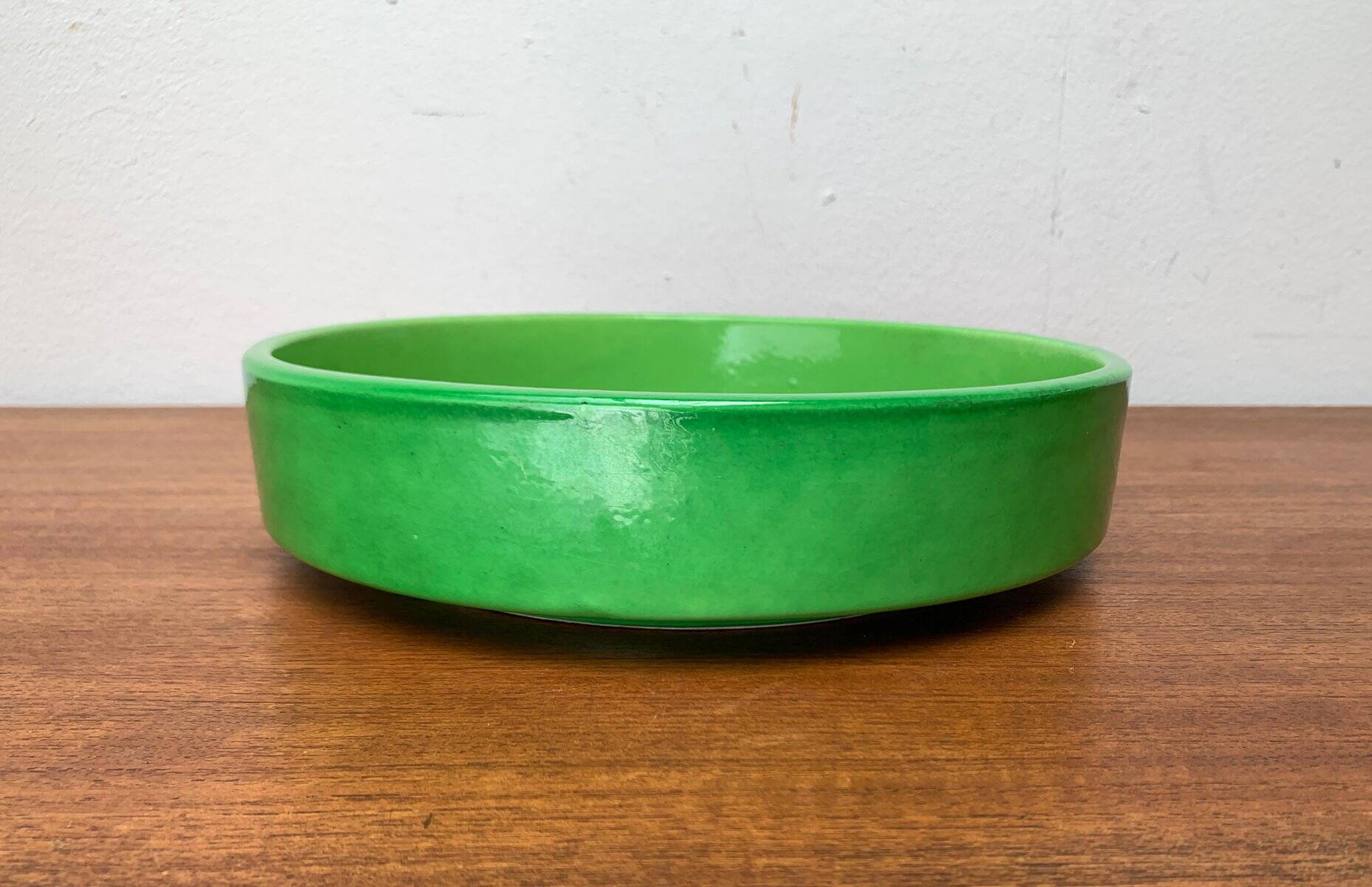 Italian ceramic platter from the mid-century by Bitossi for Rosenthal Netter, 1960s.