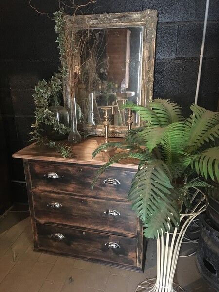 Dresser early XX eme redesigned