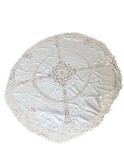 White cotton tablecloth with openwork embroidery 160X170 cm