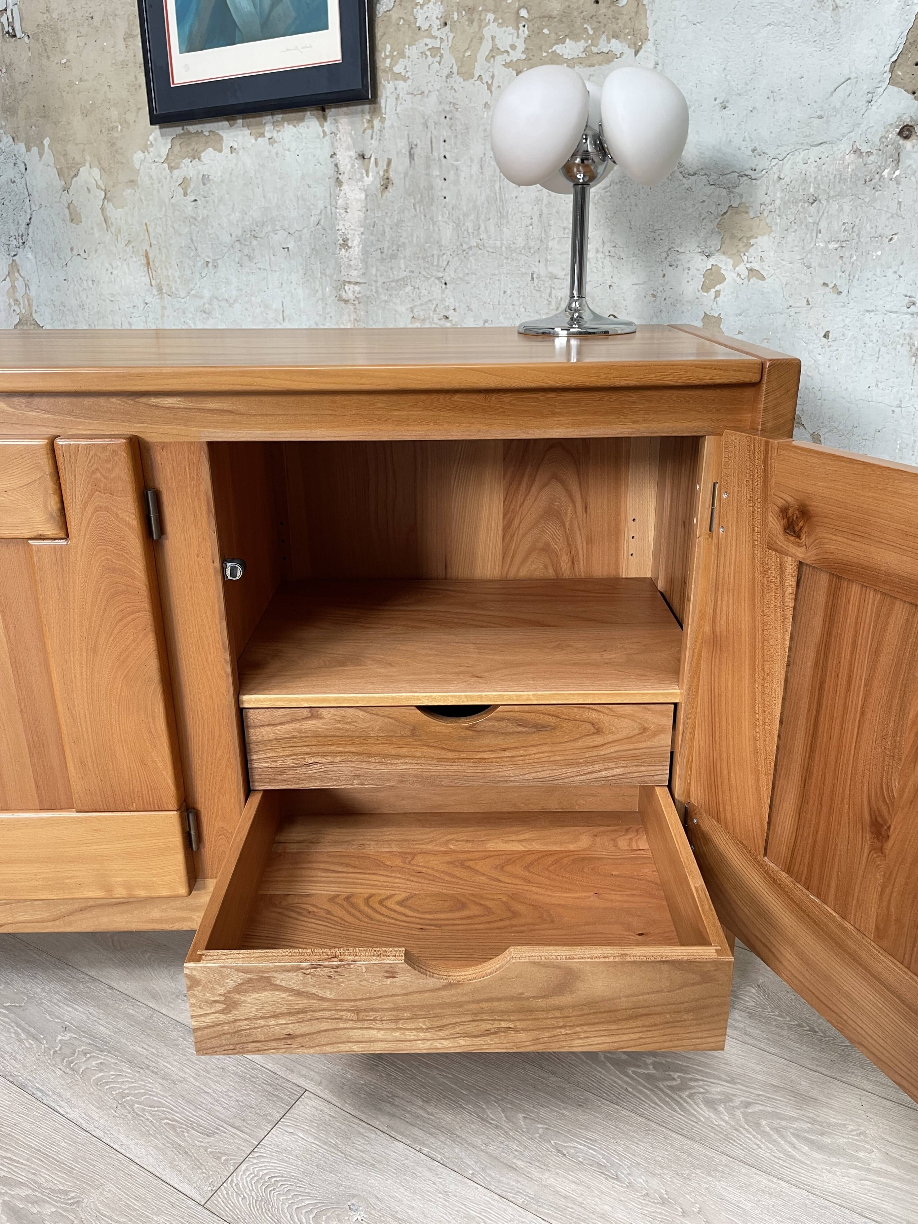 Enfilade en elme massif, REGAIN edition, circa 1980.