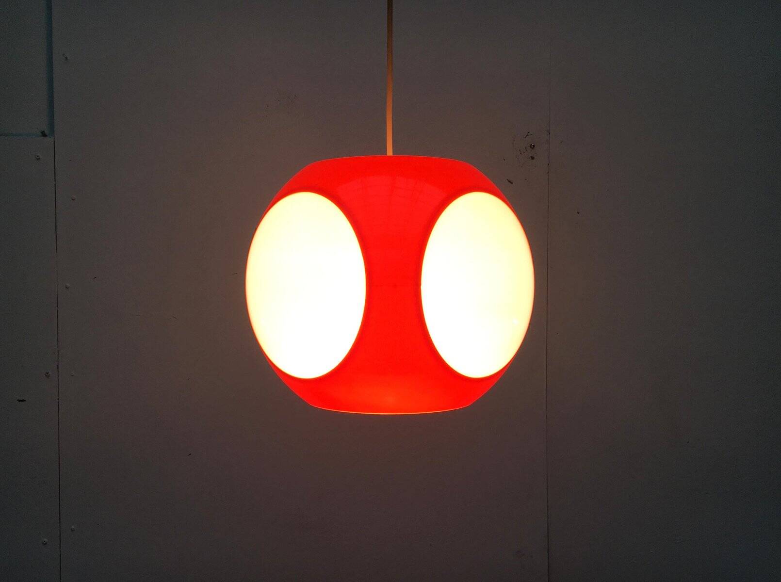 Vintage UFO lamp from the space age attributed to Luigi Colani.