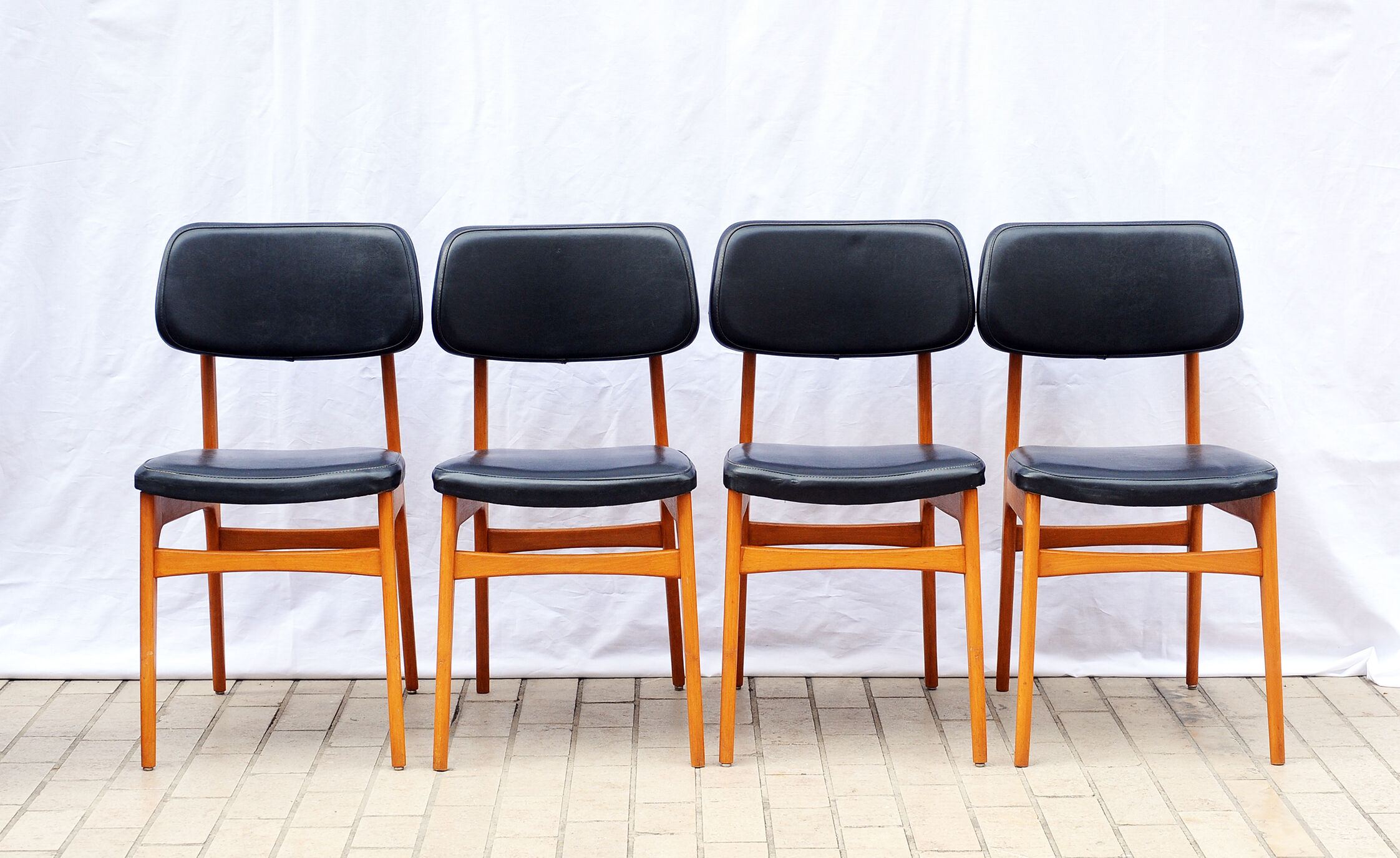4 chairs 1960