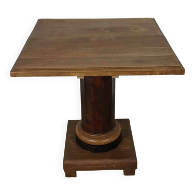 Table d'appoint fin XIXeme sur colonne en bois mouluré et sculpté