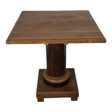 Table d'appoint fin XIXeme sur colonne en bois mouluré et sculpté