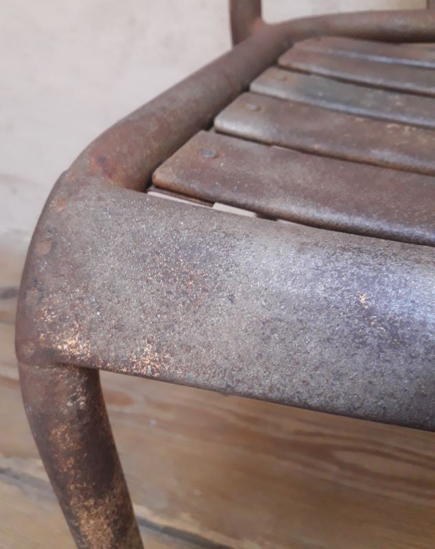 Chaise industrielle tolix t4 métal 1930-1940
