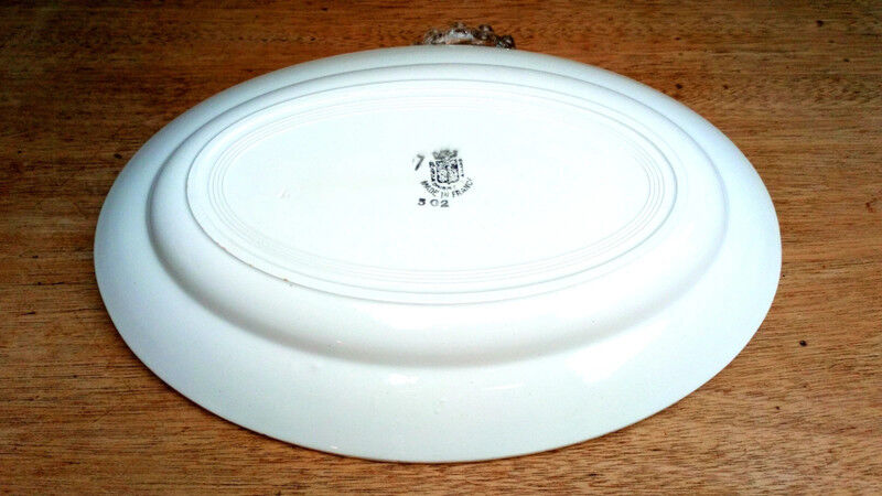 Oval serving plate St Amand 502