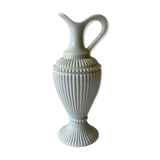 Carafe vase in white opaline