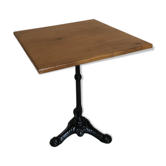Parisian bistro table with cast iron base and solid oak tray