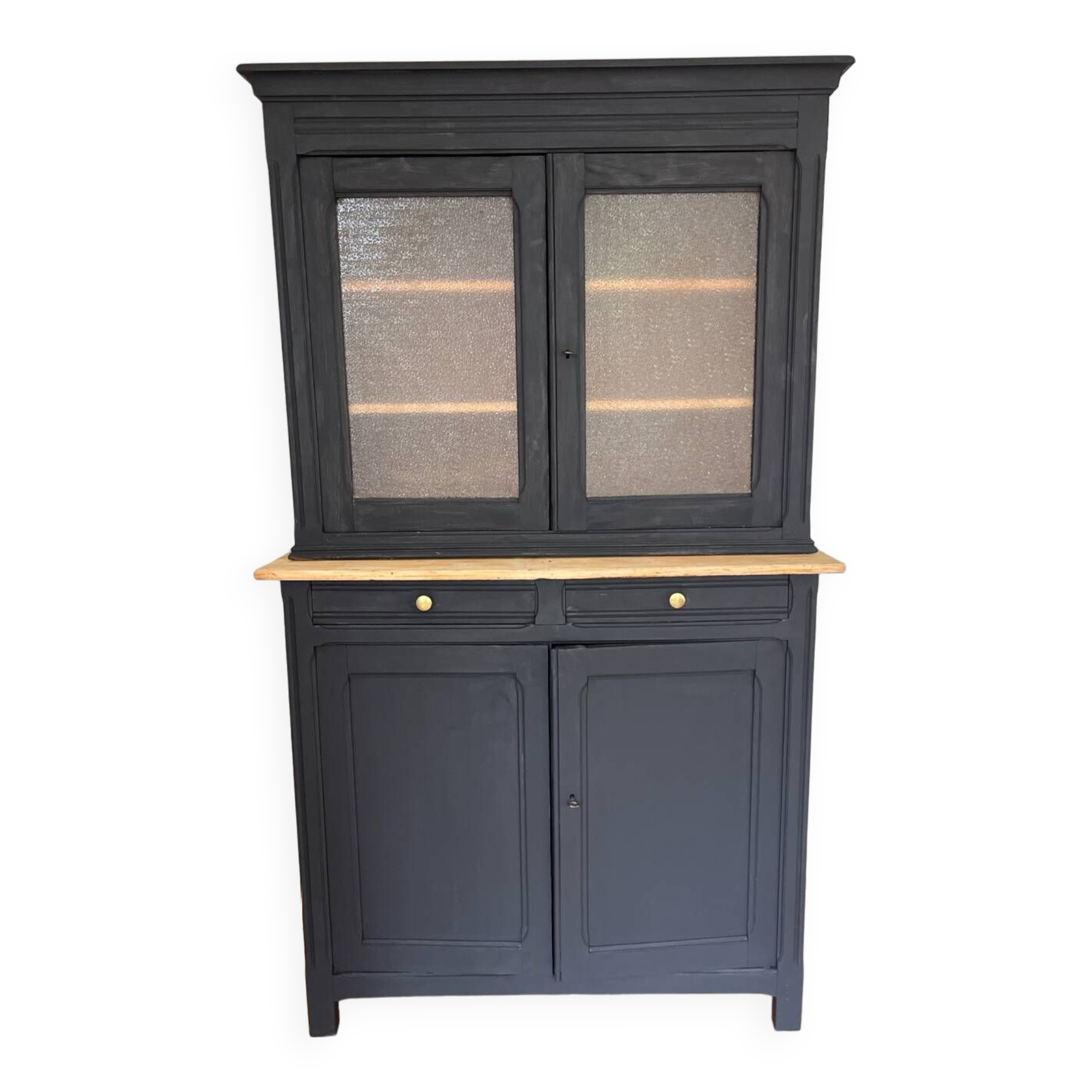 Old Parisian dresser