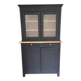 Old Parisian dresser