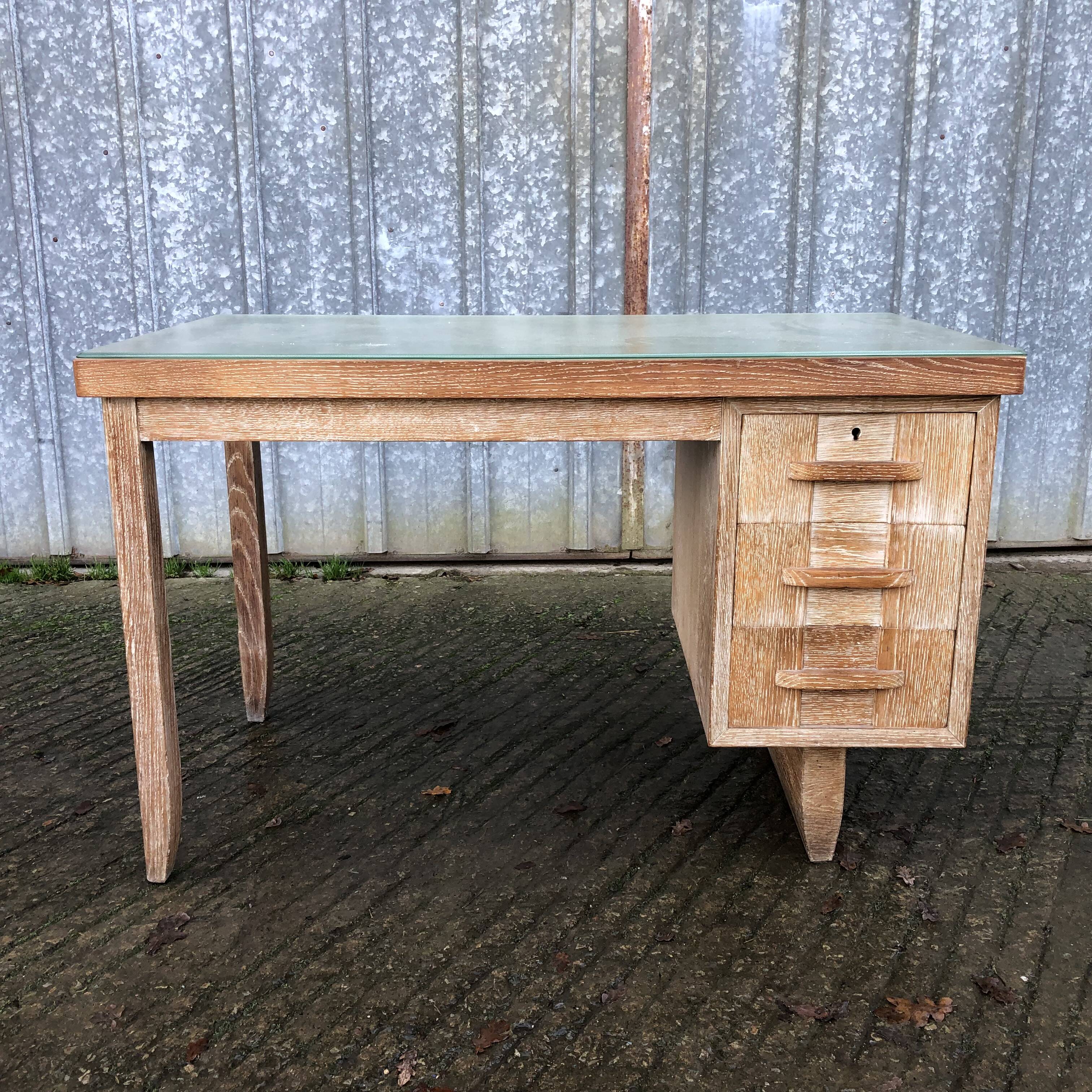 Bureau vintage en chêne lasuré à 3 tiroirs a caisson