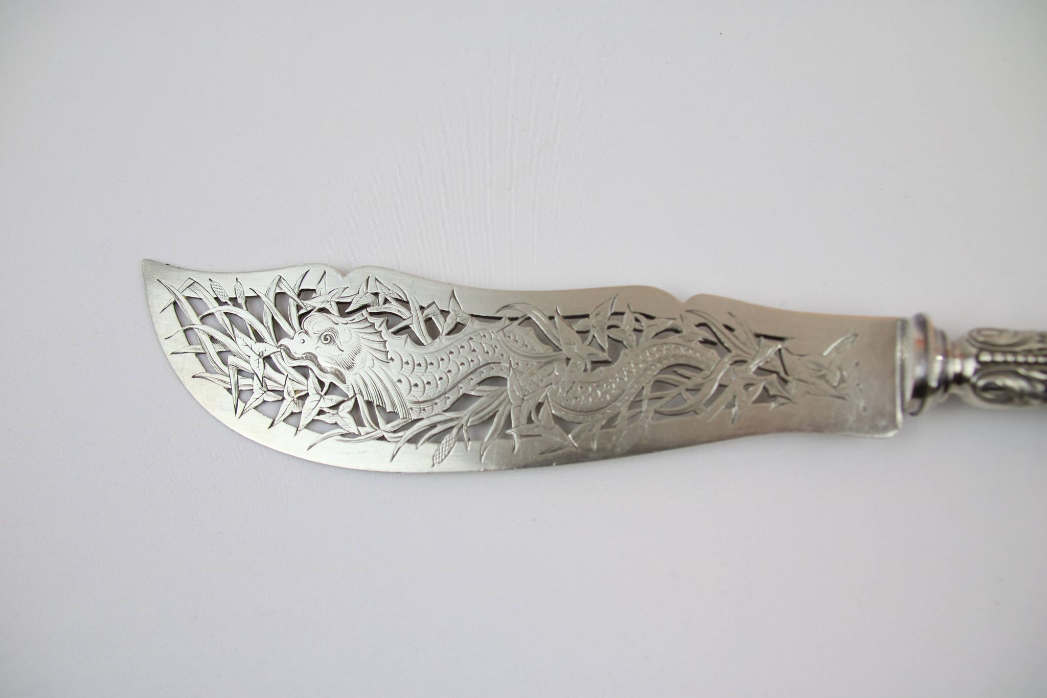 Large Silver Metal and Bois D'Amourette Fish Service Cover