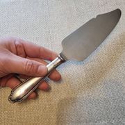 Pelle à tarte Christofle modèle Rubans