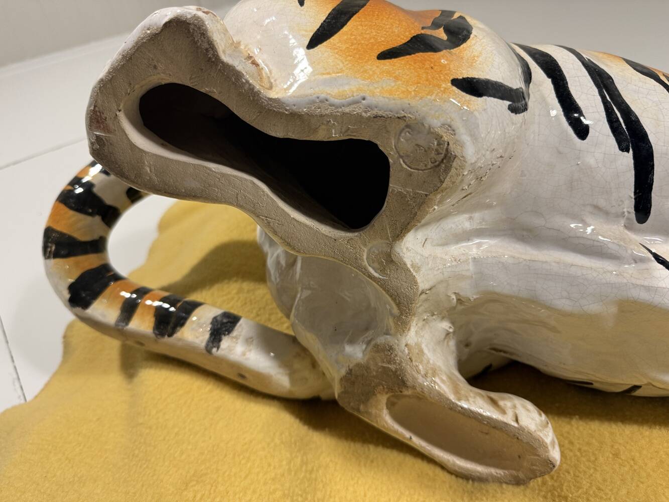 Grand tigre en céramique italienne des années 1970