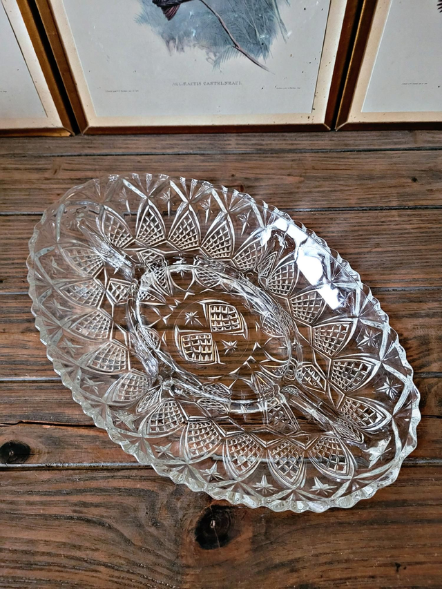 Vintage glass aperitif platter, 5-compartment server.