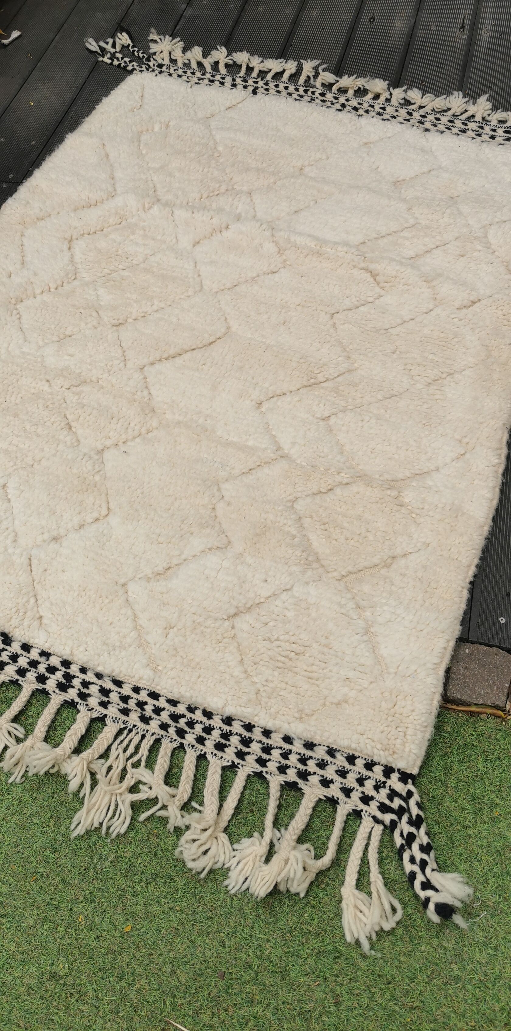 Berber carpet beni ouarain