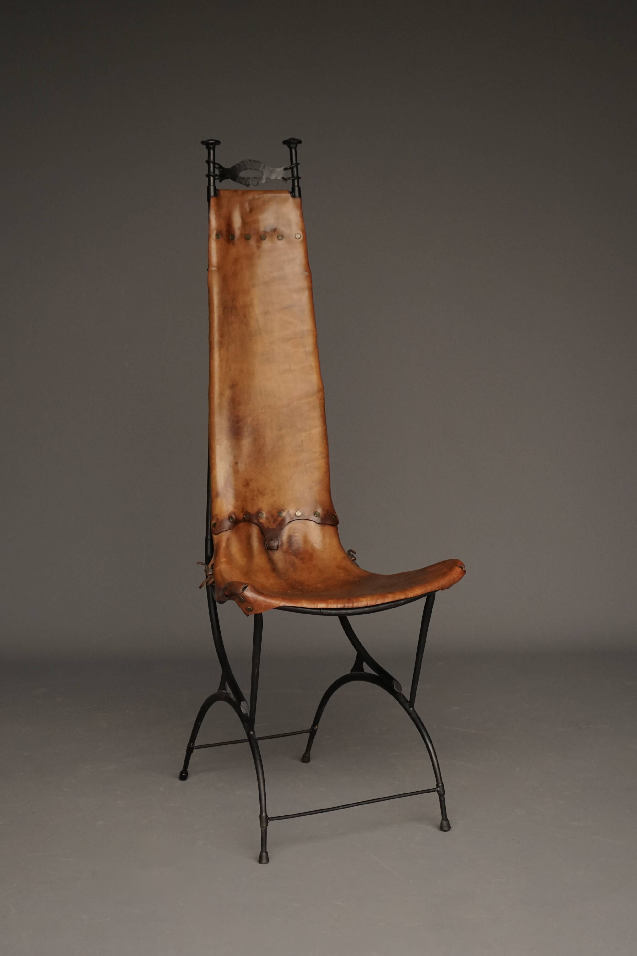 Chaise d'appoint en fer et cuir par Sido et François Thévenin, années 1980