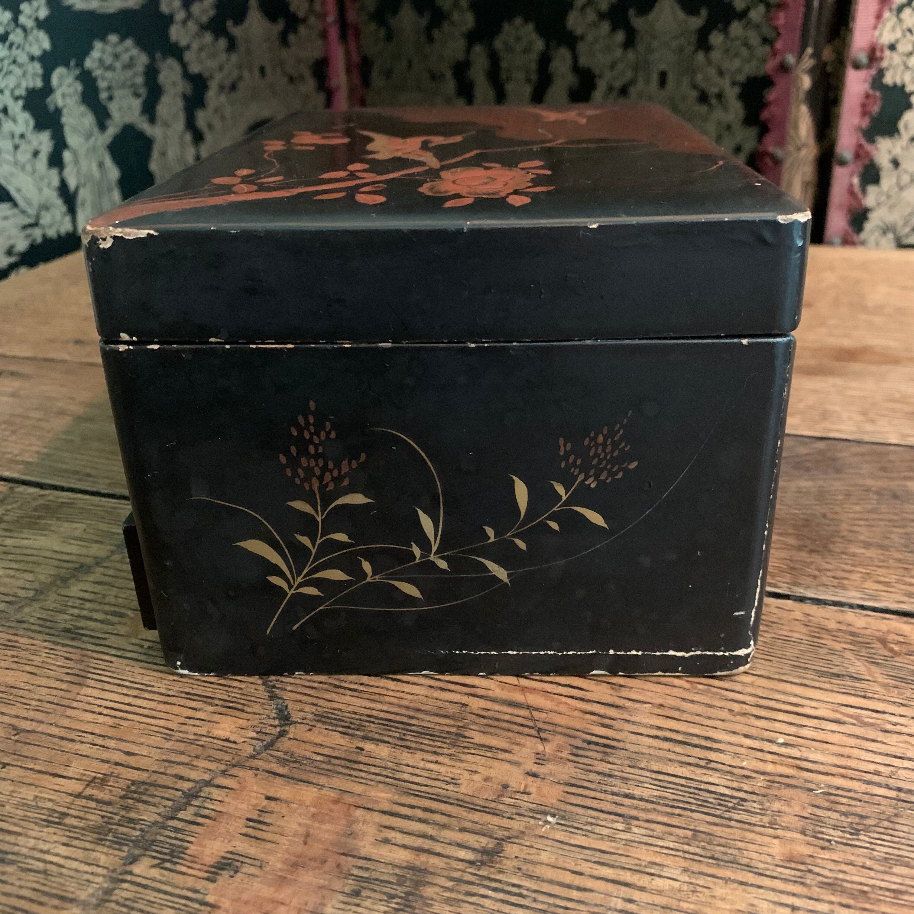 Jewelry box