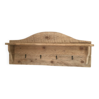 Pallet wall shelf