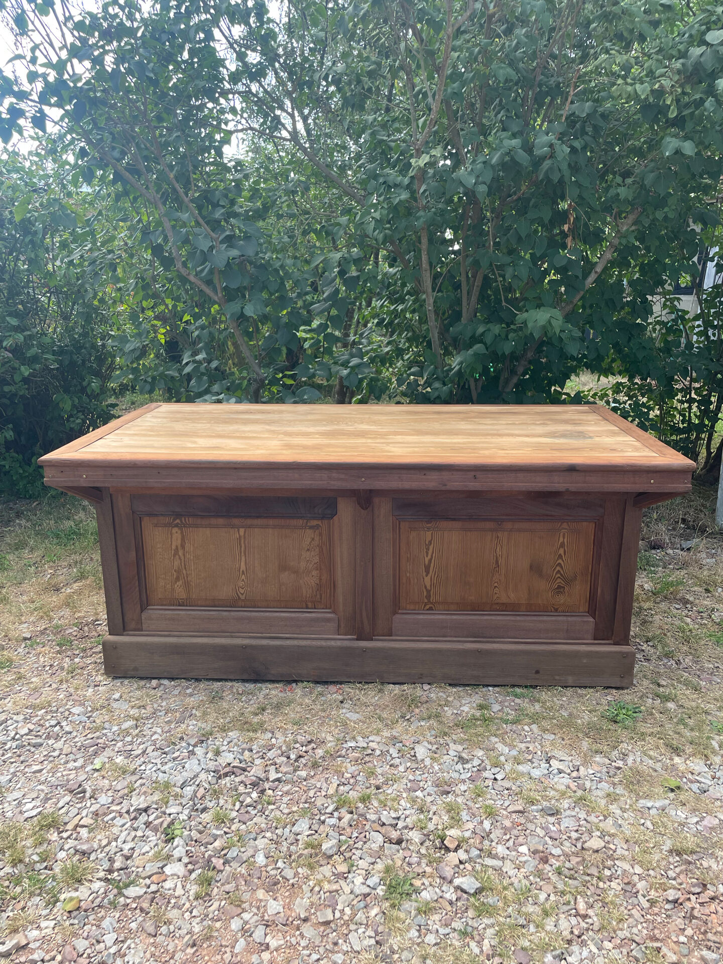 Comptoir de tailleur à tiroirs