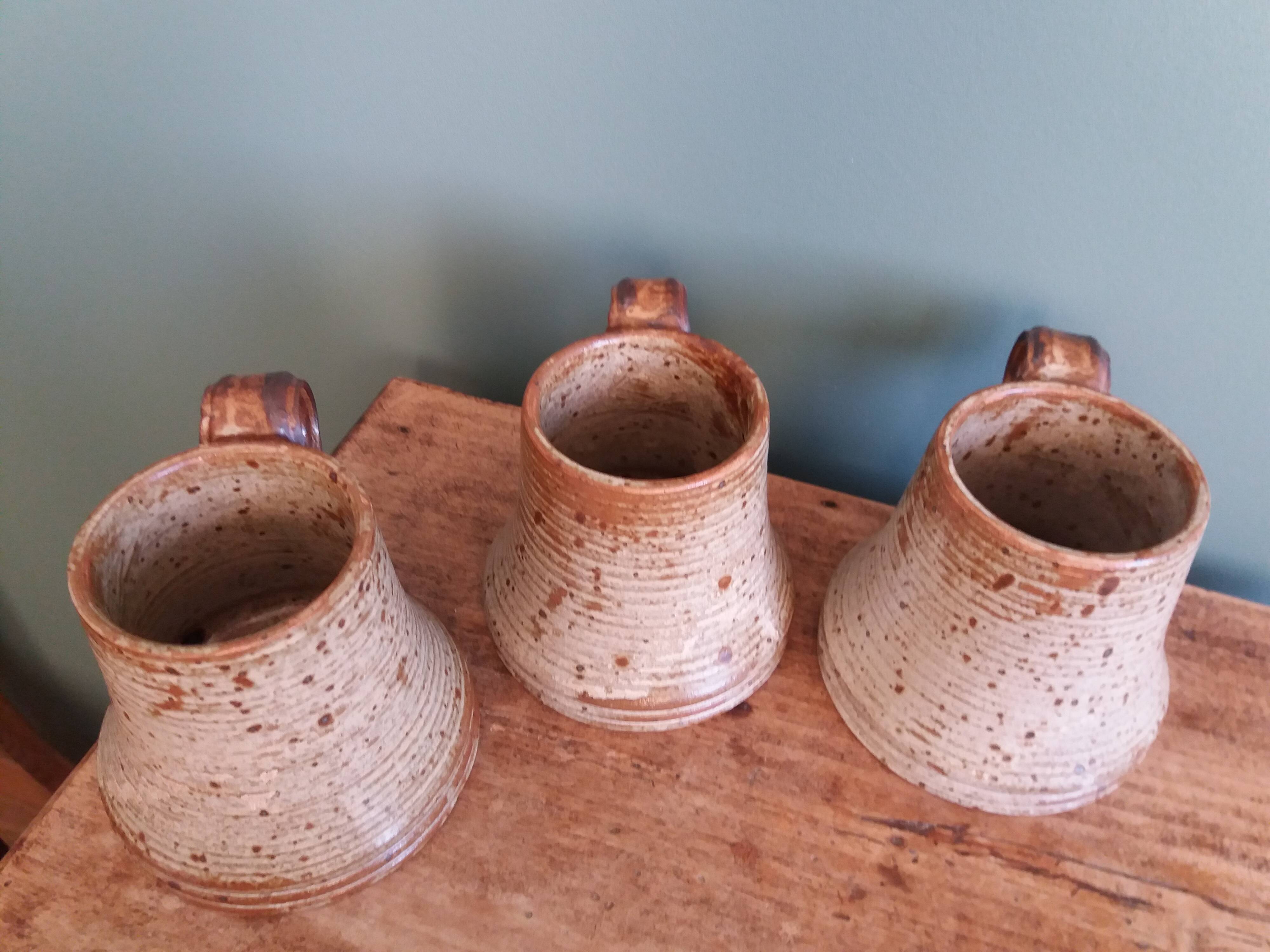 Stoneware mugs from Puisaye by Jean-Pierre Prud’homme