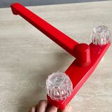 Robinet vintage rouge