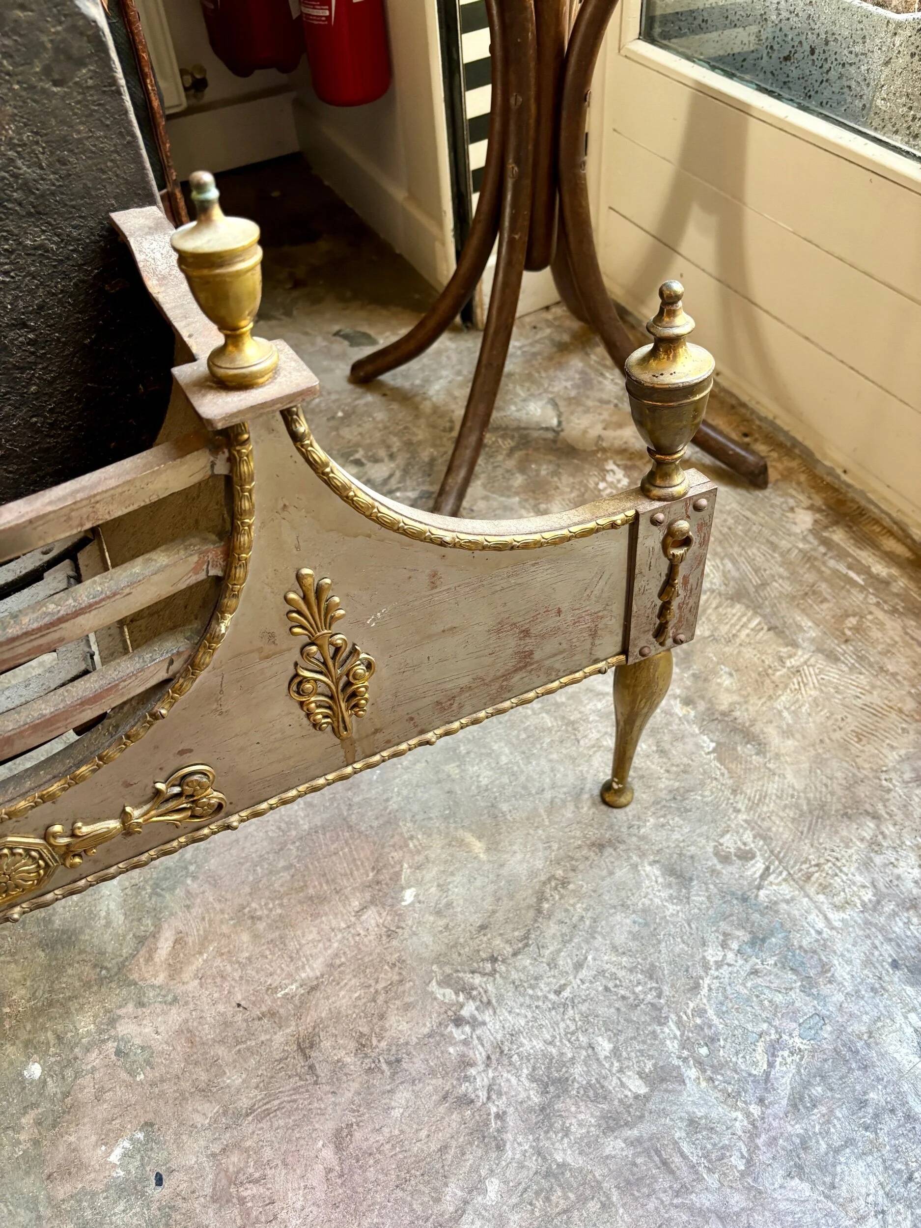 Foyer de cheminée en fonte de fer