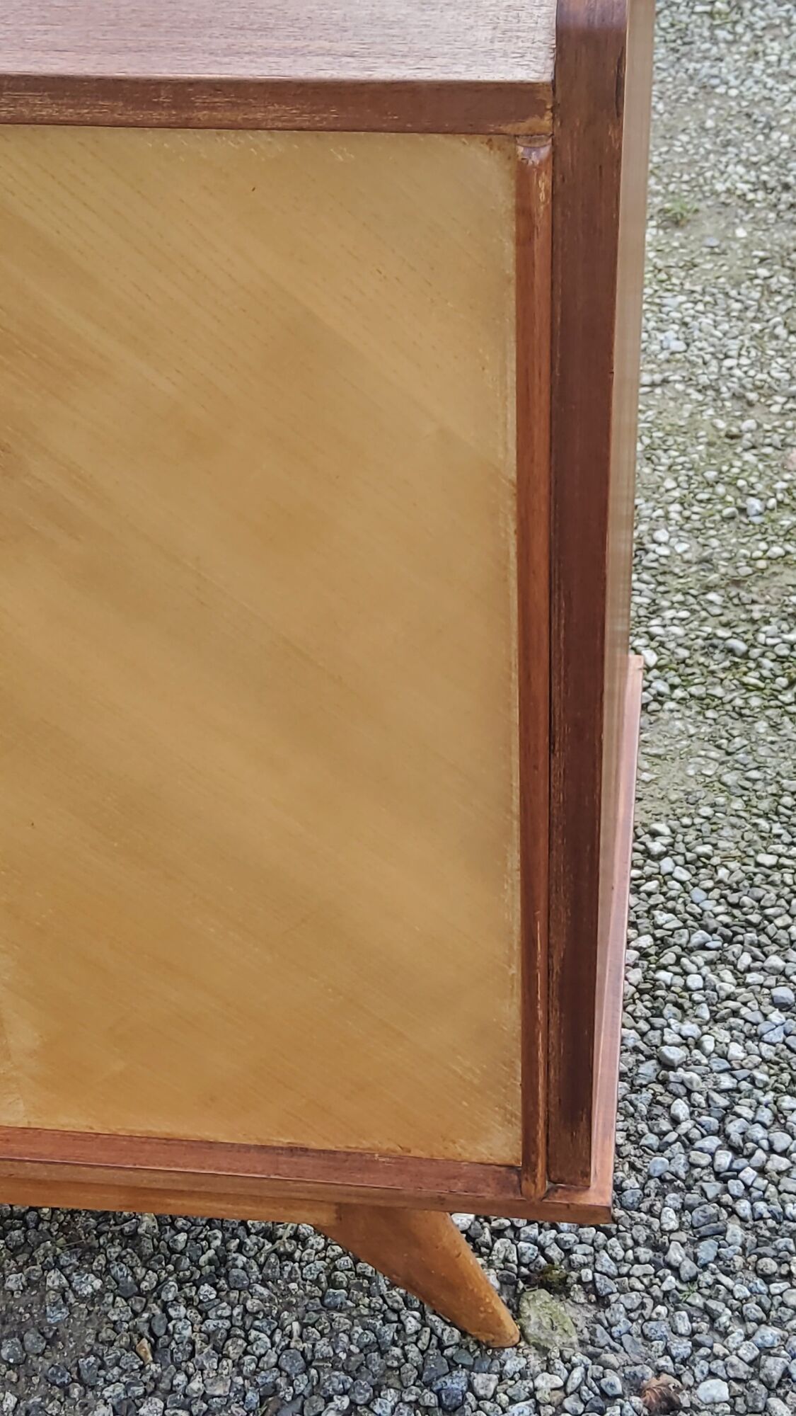 Enfilade of the 50s in oak and mahogany feet compass