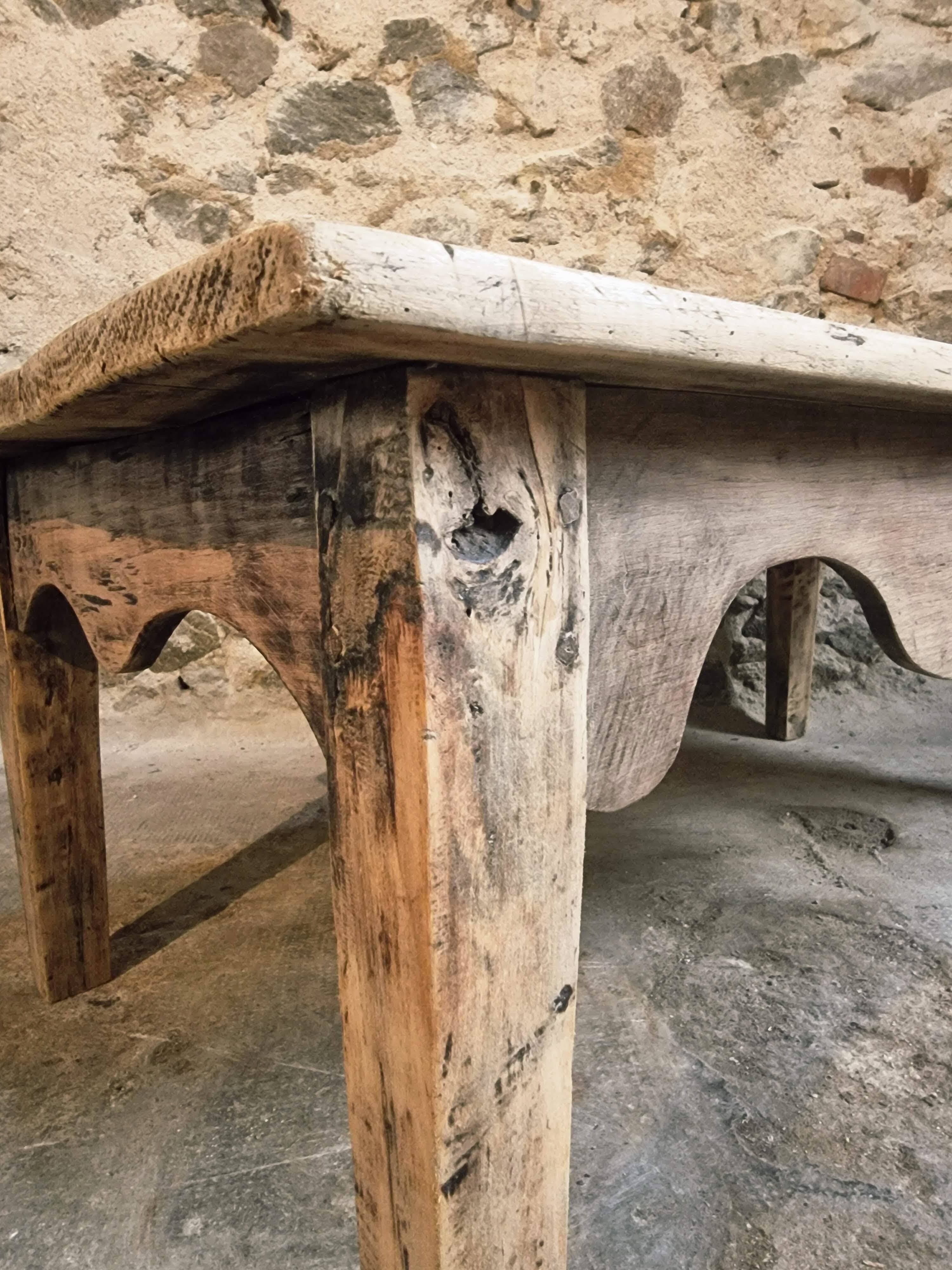 Antique French coffee table in pine with an oak skirt (18th–19th century)