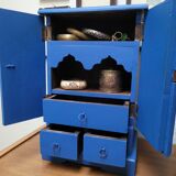 Small 20th century cabinet