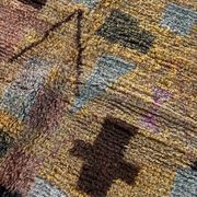 Tapis jaune moderne berbere marocain en laine