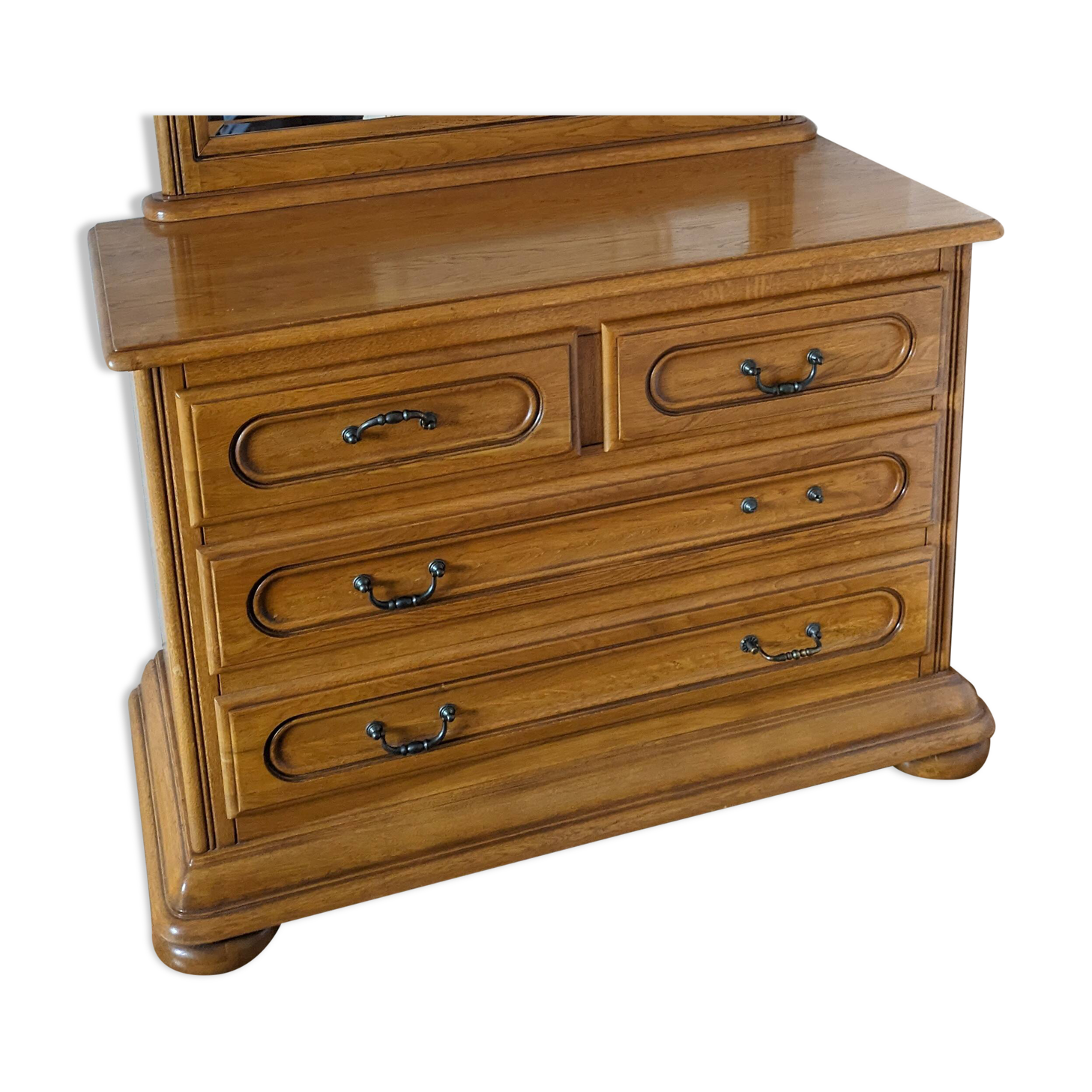 Solid wood chest of drawers