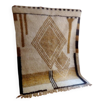 Handmade Moroccan rug, Berber wool rug 150/250 cm.