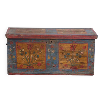 Coffre ancien peint d’art populaire – Coffre de rangement européen – circa 1900