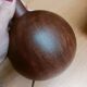 Pied de lampe sphérique en bois