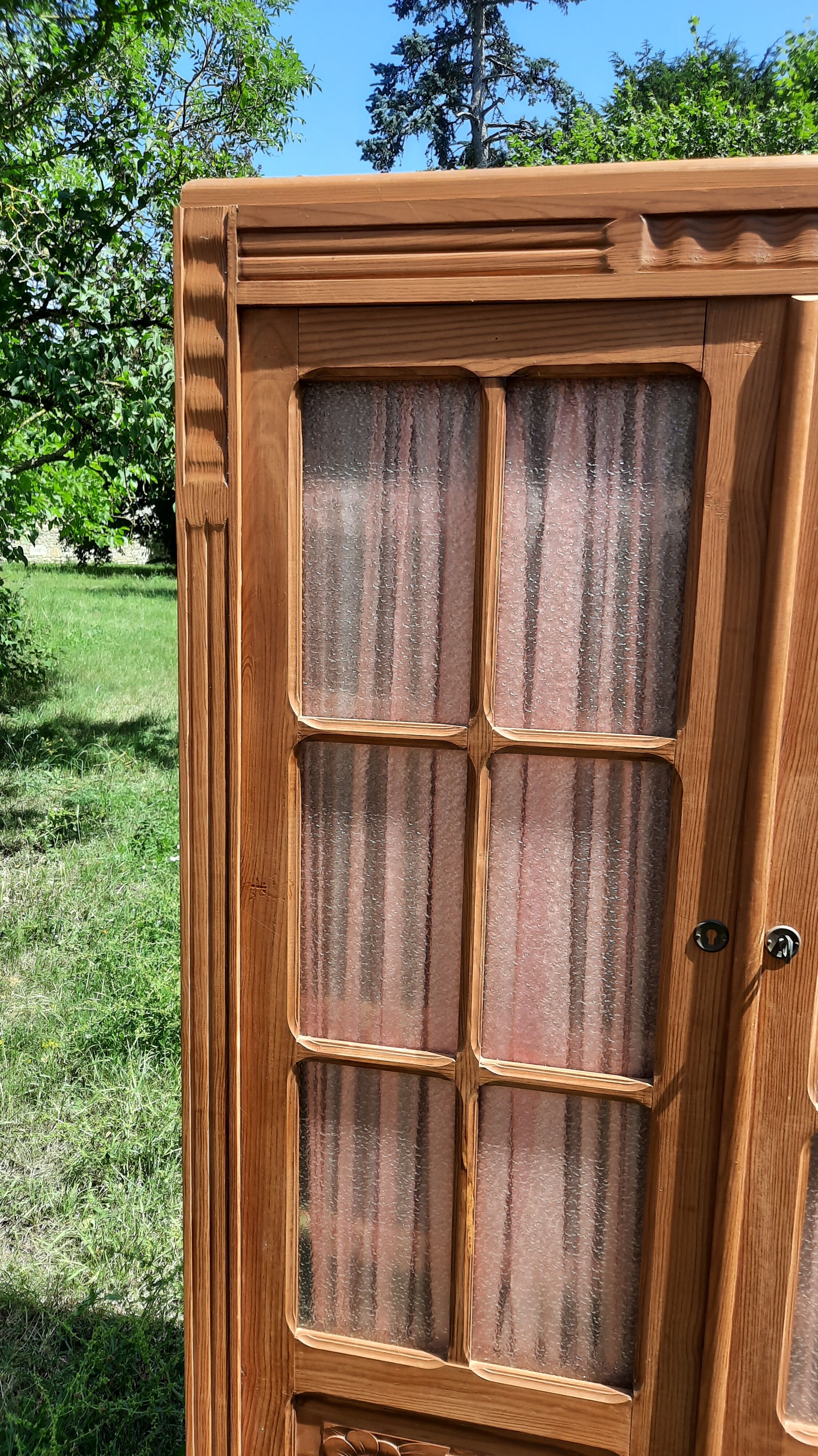 Art Deco style showcase