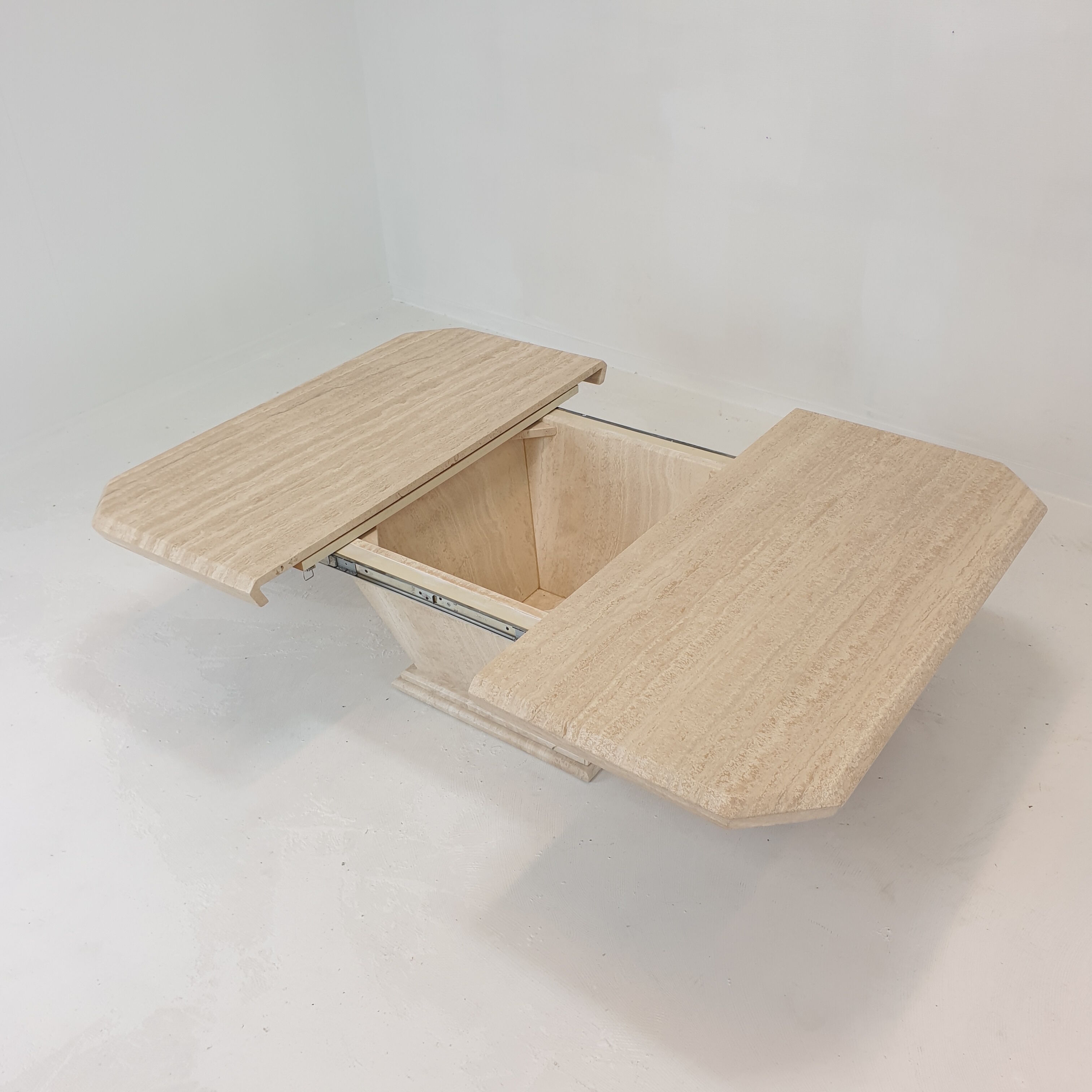 Italian Travertine Bar table or Coffee Table, 1980s