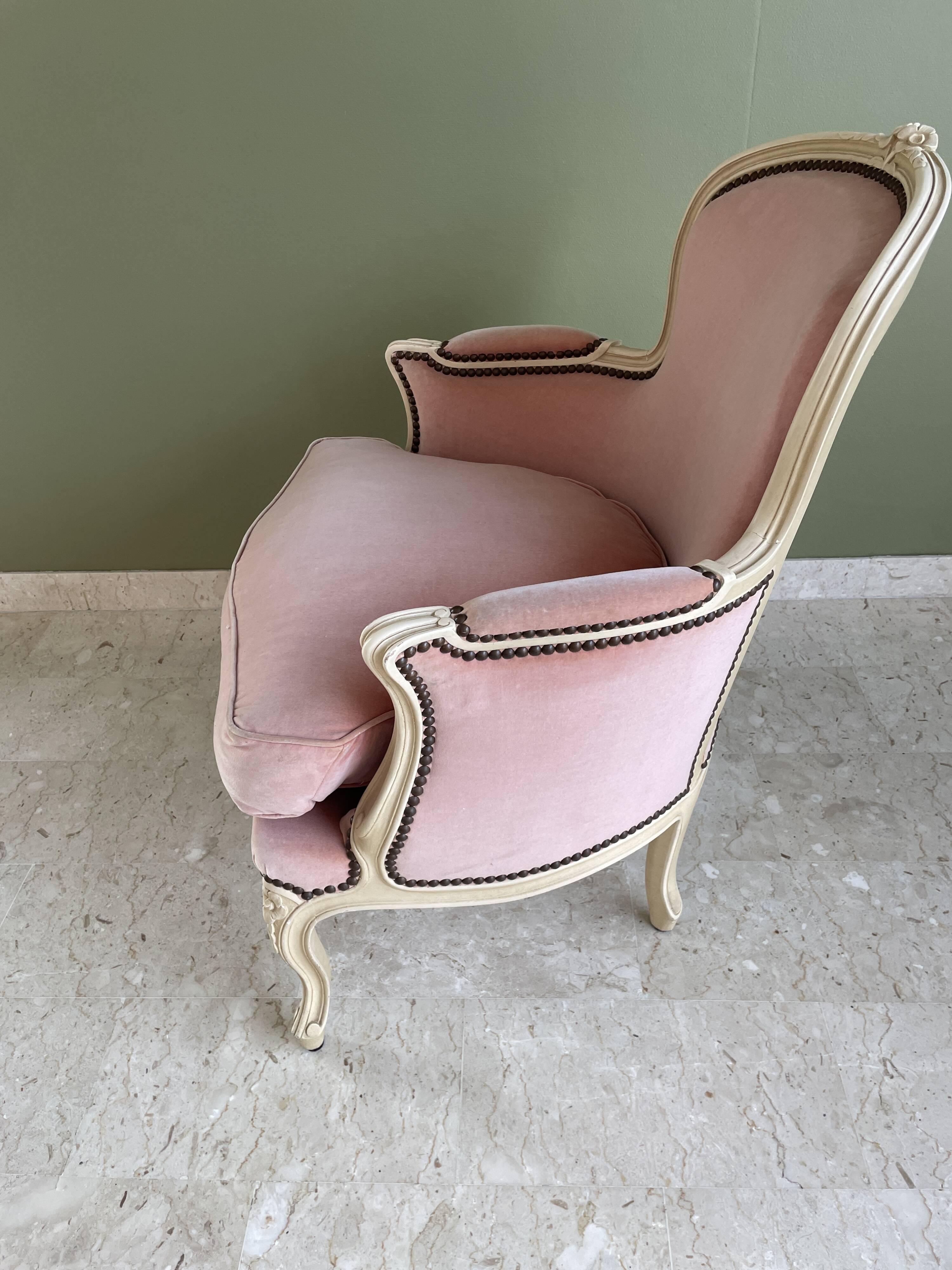 Paire de fauteuils bergères style Louis XV