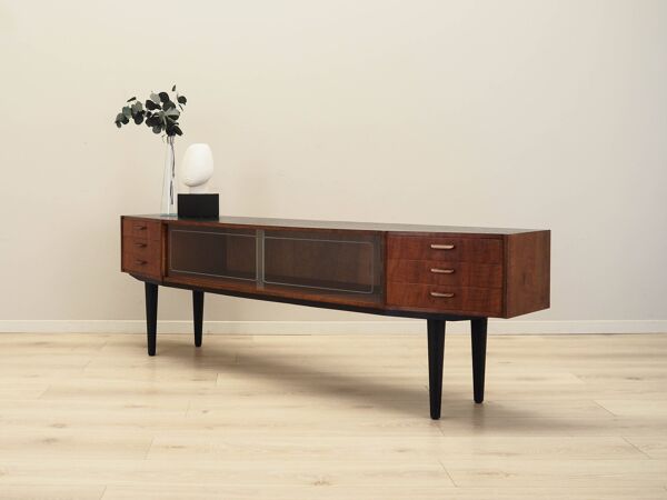 Buffet bas en noyer, design danois, années 1960, fabrication : Danemark