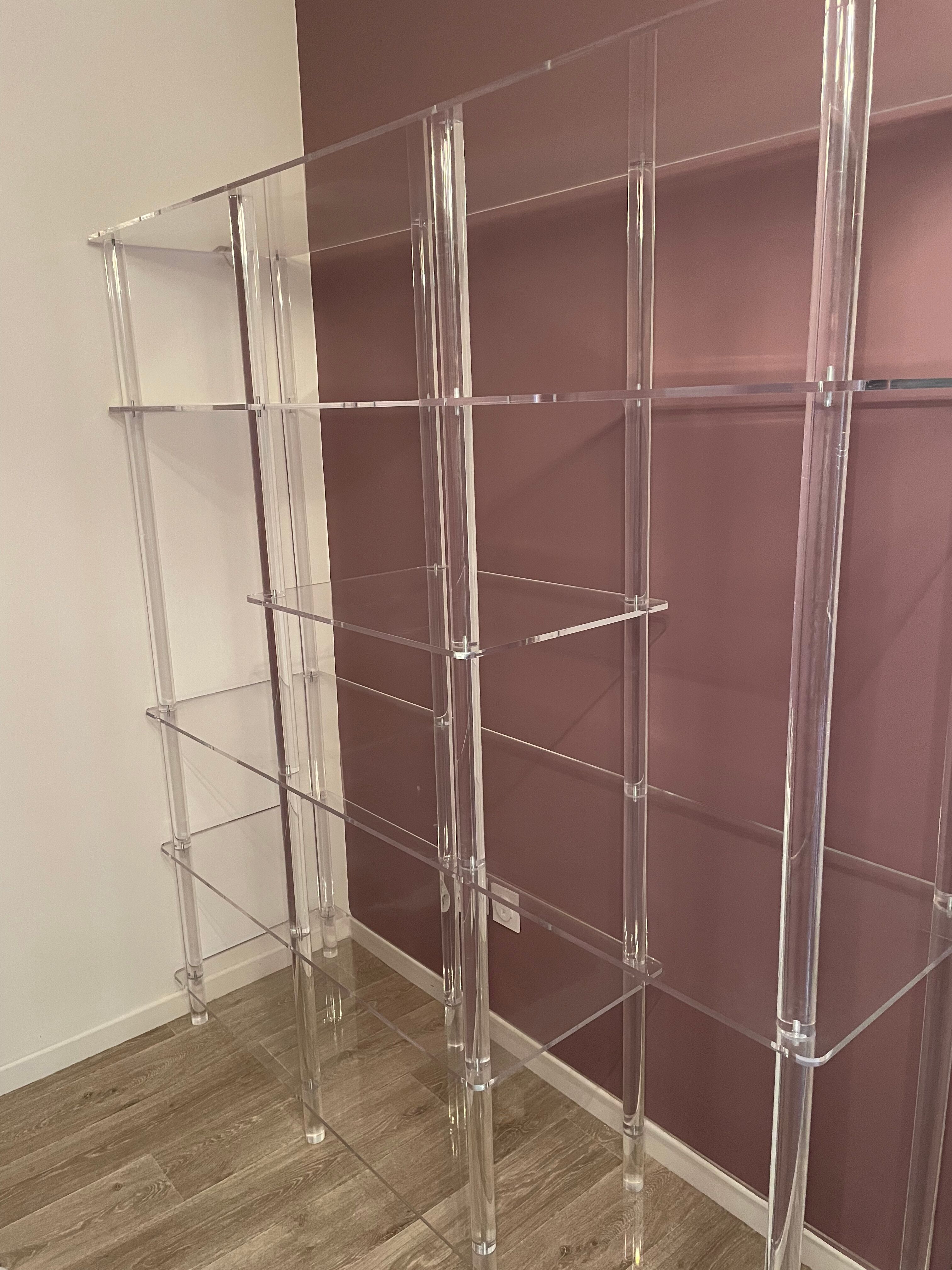 Petite étagère En Plexiglas Bleuté, Design Années 70, Circa