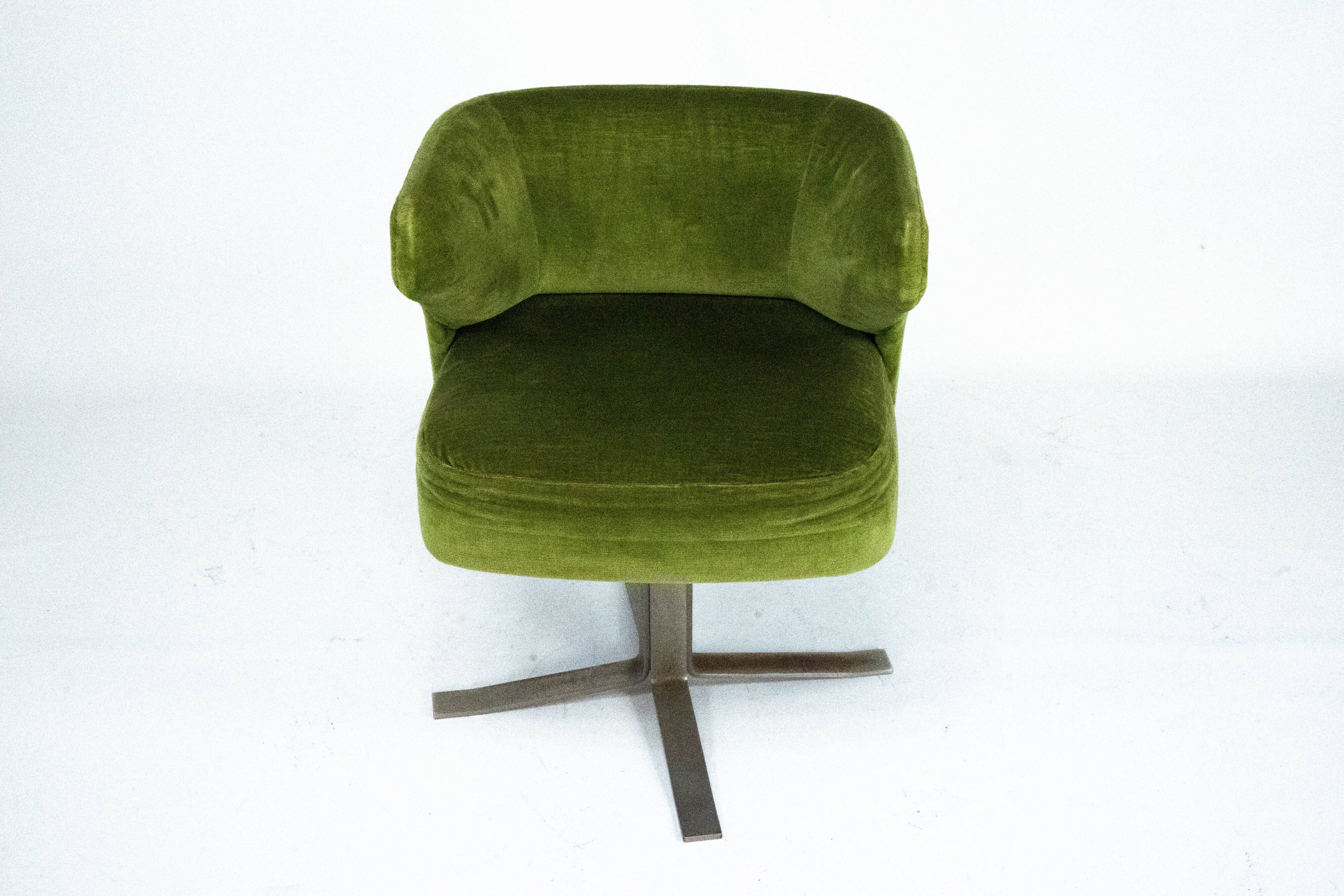Set of four green Gianni Moscatelli Swivel Poney Chairs for Formanova, 70s