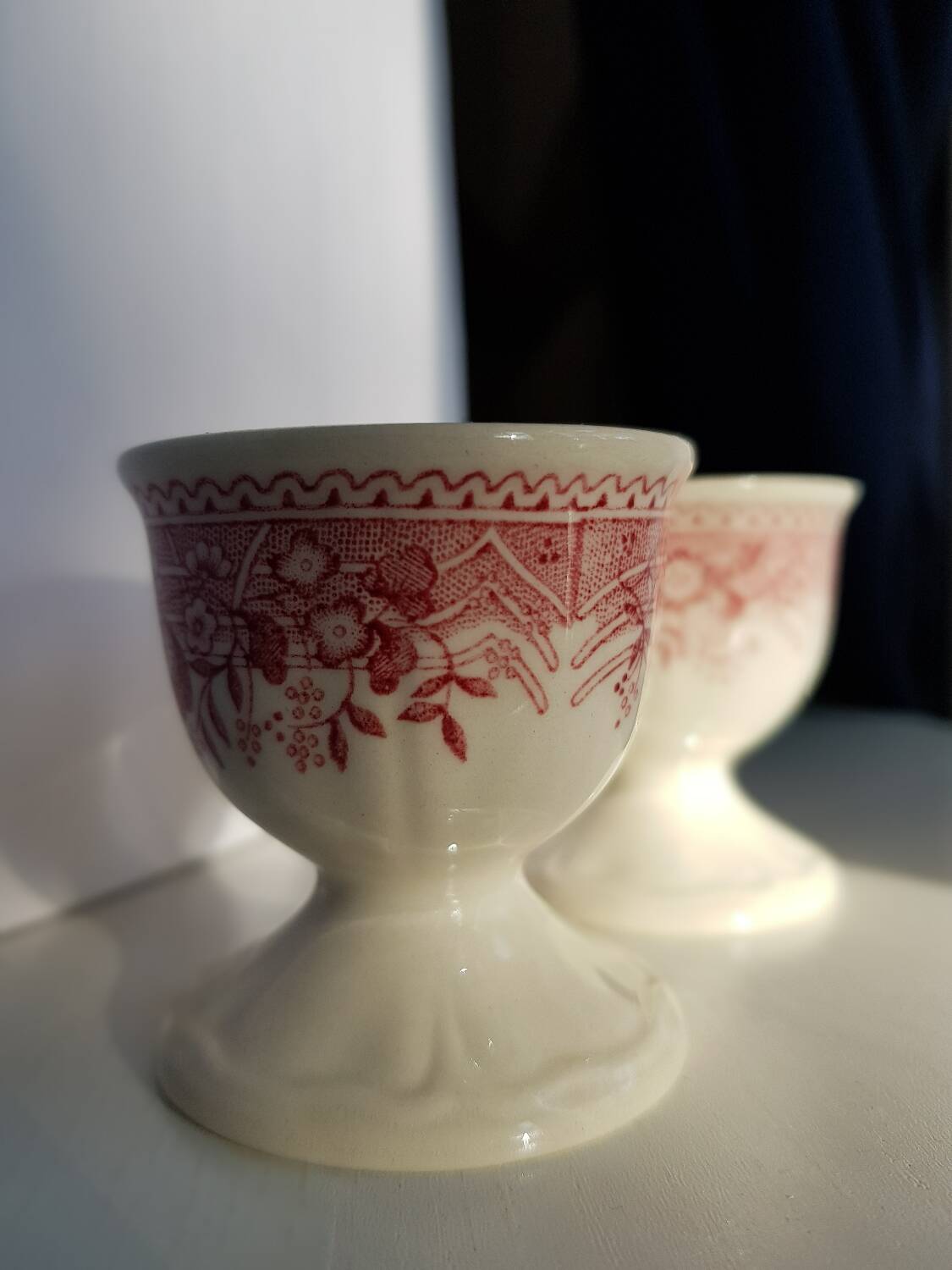 Set de 2 coquetiers Villeroy et Boch "Burgenland" à décor rouge
